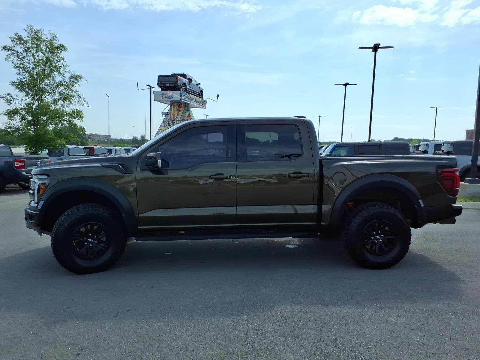 Certified 2024 Ford F150 Raptor AWD/4WD image 6
