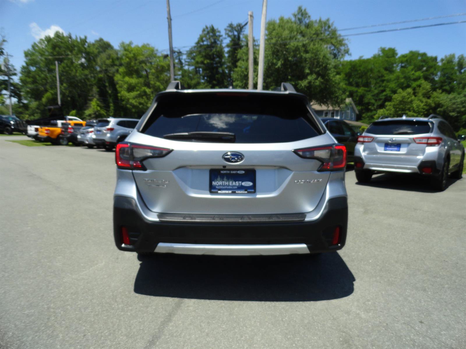 Used 2022 Subaru Outback Limited AWD/4WD image 6