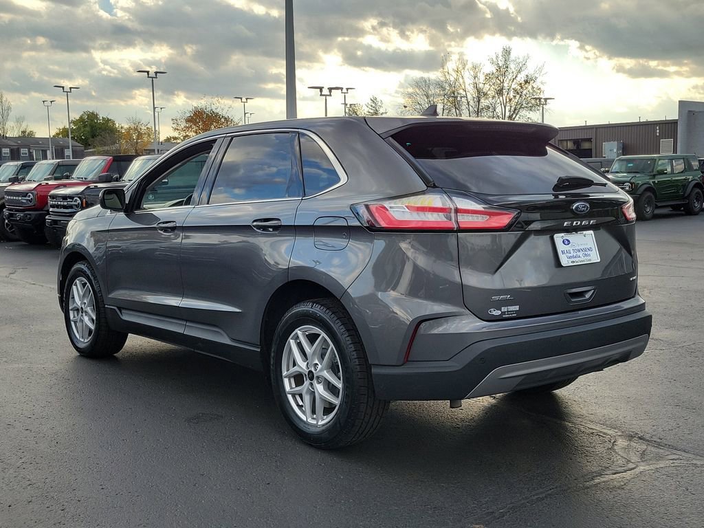 Certified 2024 Ford Edge SEL image 3