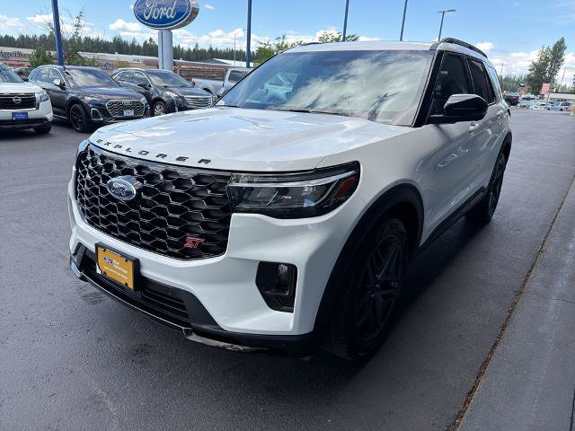 Certified 2025 Ford Explorer ST AWD/4WD image 3
