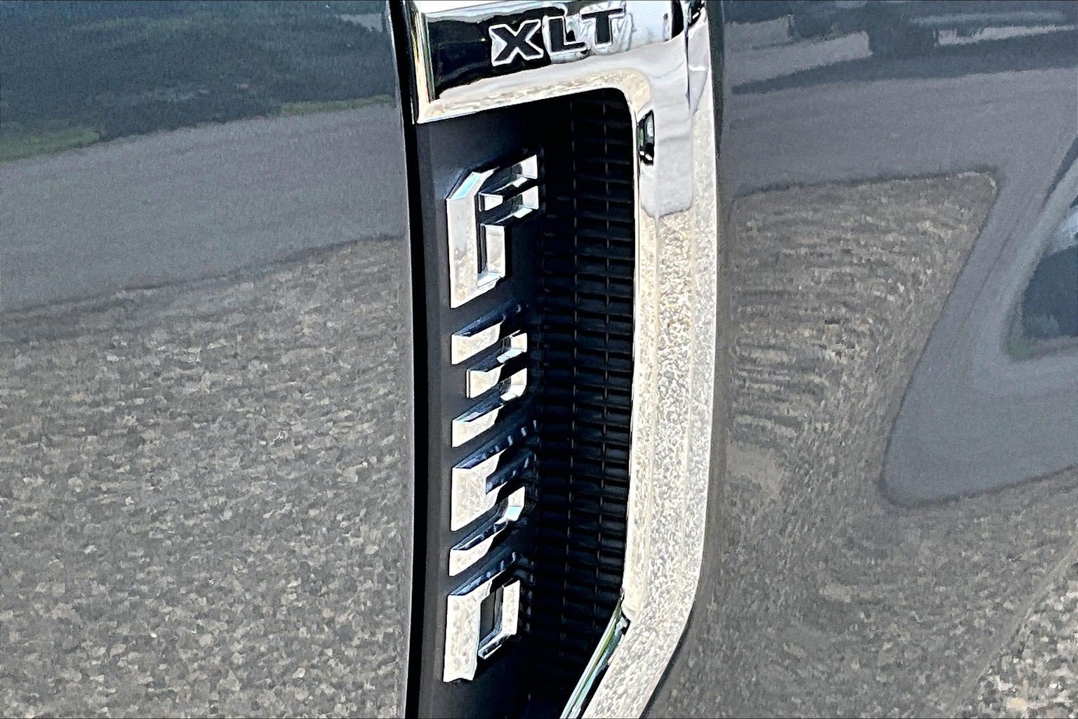Certified 2020 Ford F350 XLT w/ XLT Premium Package AWD/4WD image 32