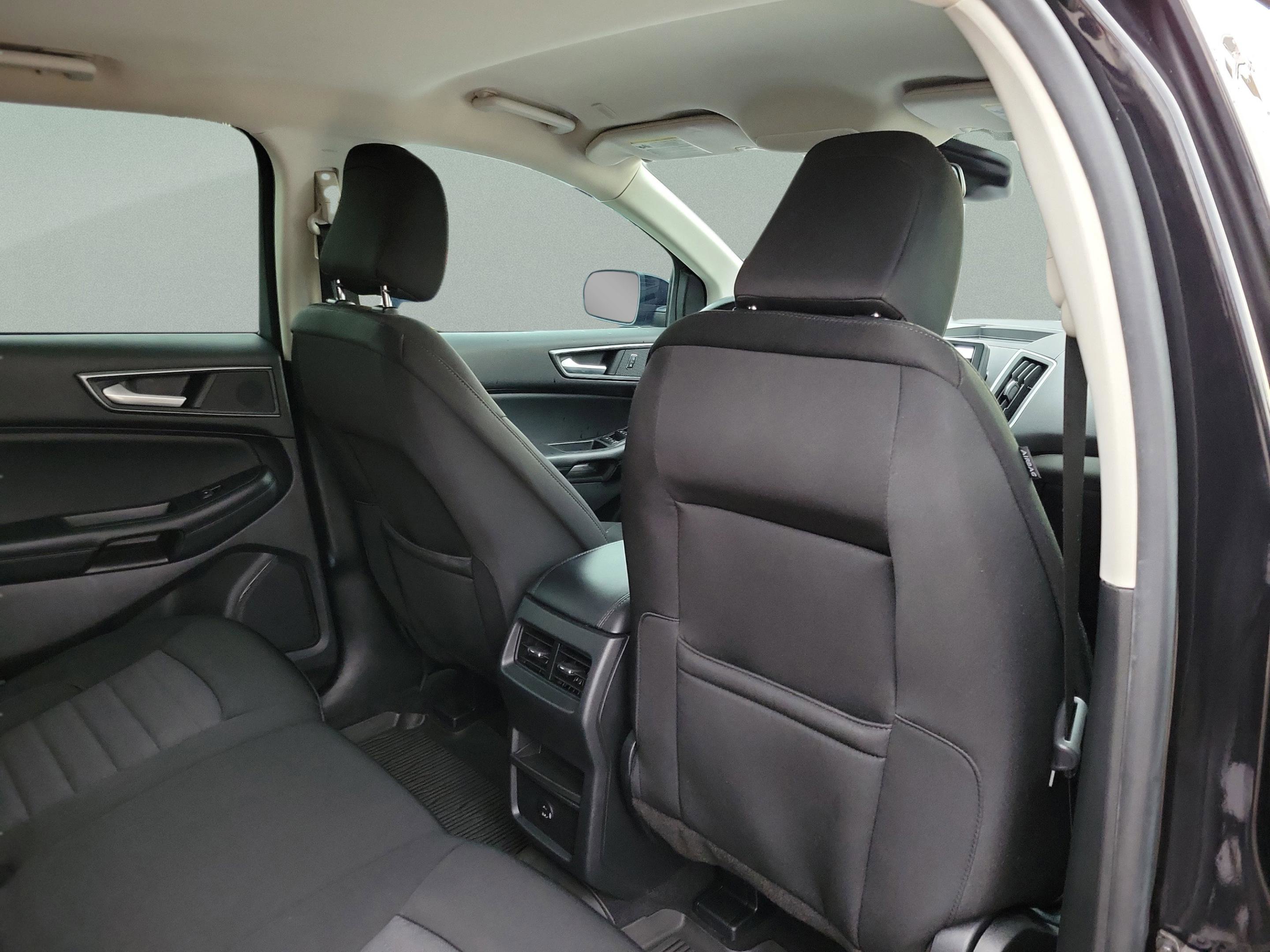 Certified 2022 Ford Edge SE w/ Black Appearance Package image 26