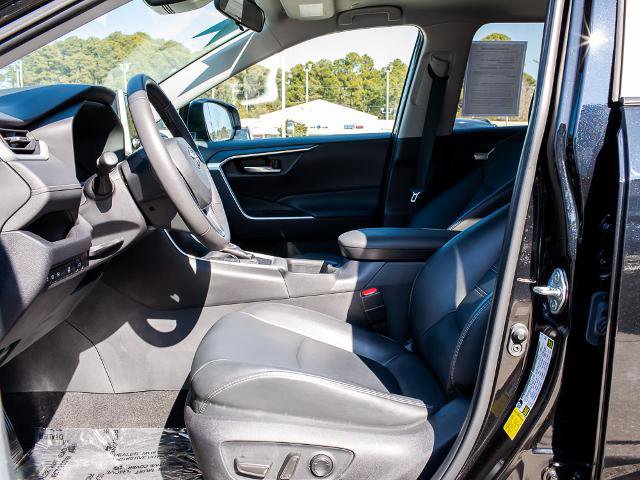 Used 2023 Toyota RAV4 XLE Premium image 17