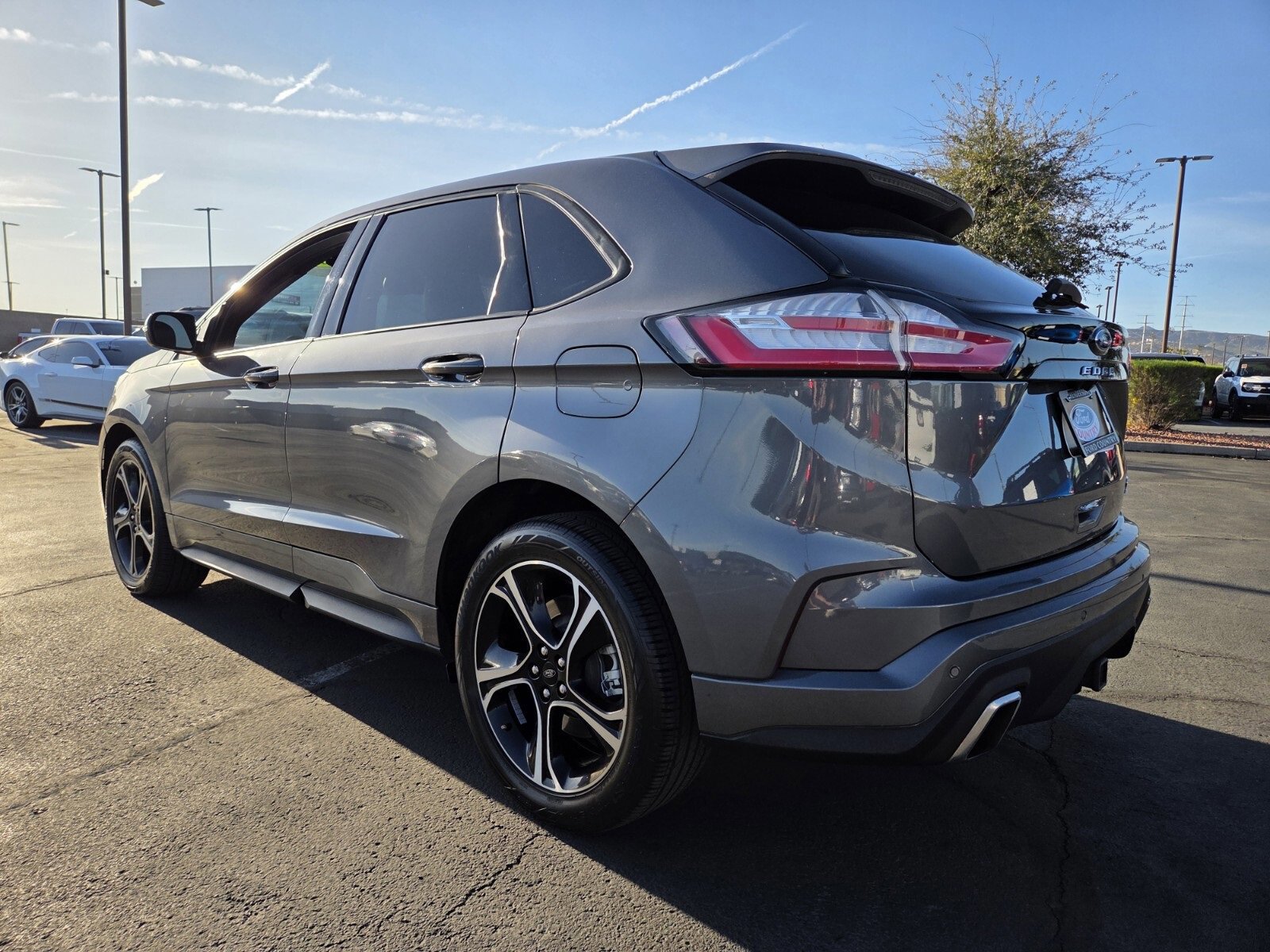Certified 2022 Ford Edge ST image 3