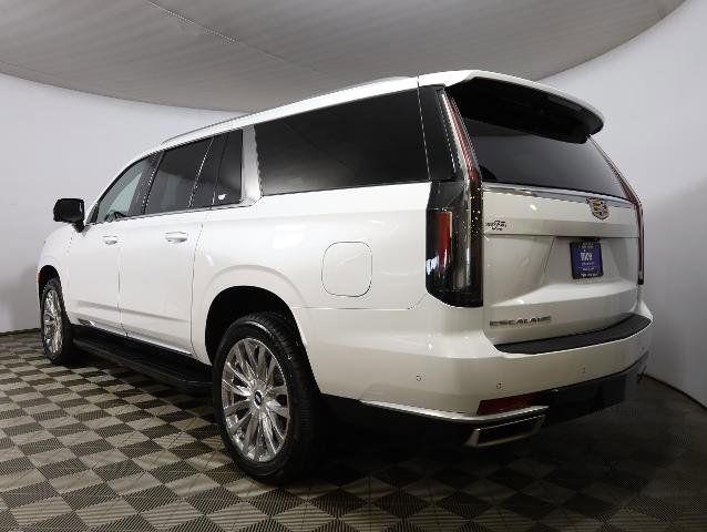 Used 2023 Cadillac Escalade ESV Premium Luxury w/ LPO, Illumination Package image 2
