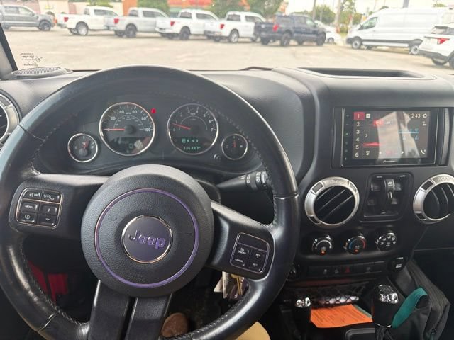 Used 2017 Jeep Wrangler Unlimited Sahara w/ Connectivity Group AWD/4WD image 11