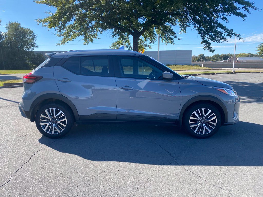 Used 2023 Nissan Kicks SV FWD image 8