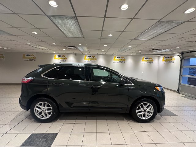 Certified 2024 Ford Edge SEL w/ Convenience Package AWD/4WD image 3