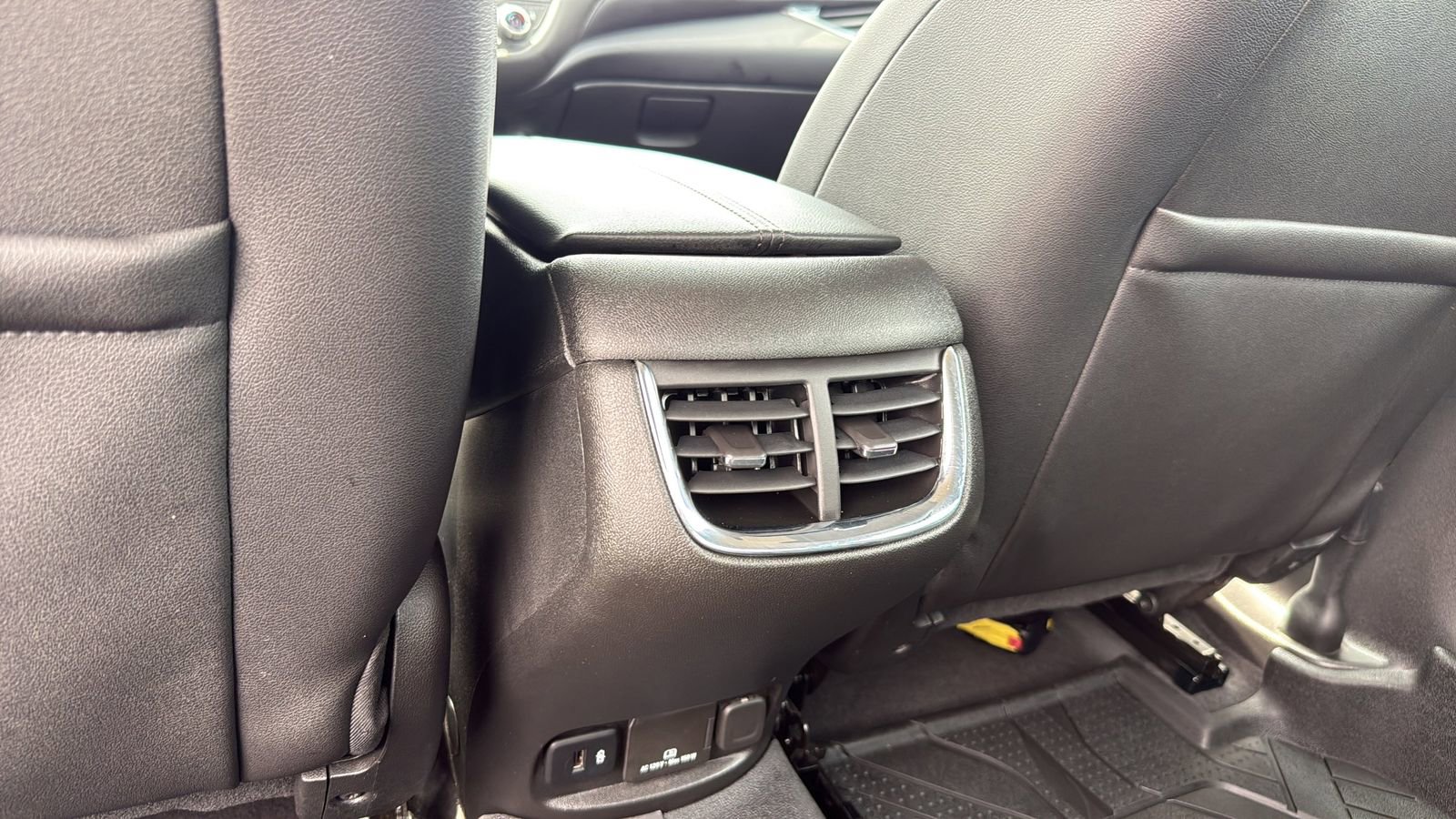 Used 2023 Chevrolet Malibu LT w/ LPO, Floor Liner Package FWD image 27