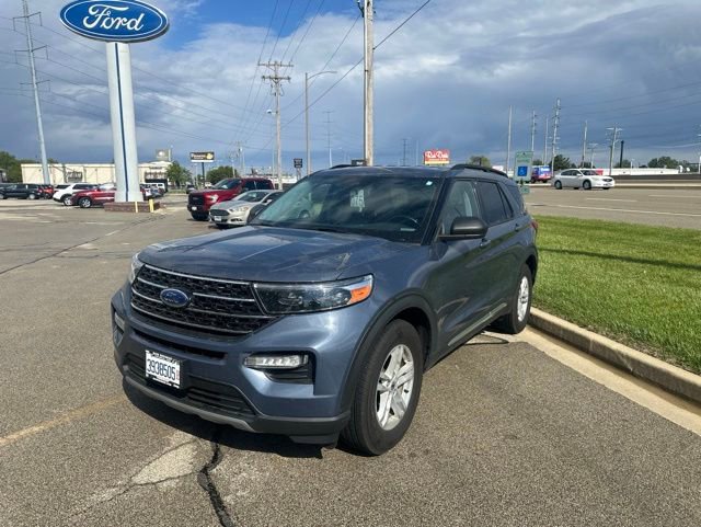 Certified 2021 Ford Explorer XLT w/ Equipment Group 202A AWD/4WD image 2