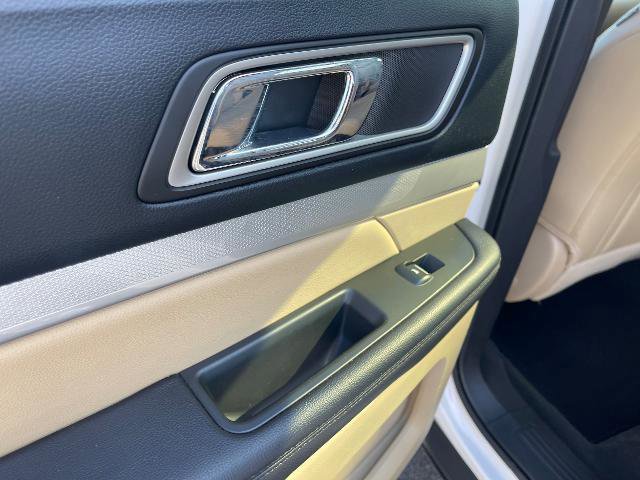 Certified 2016 Ford Explorer XLT w/ Equipment Group 202A image 17