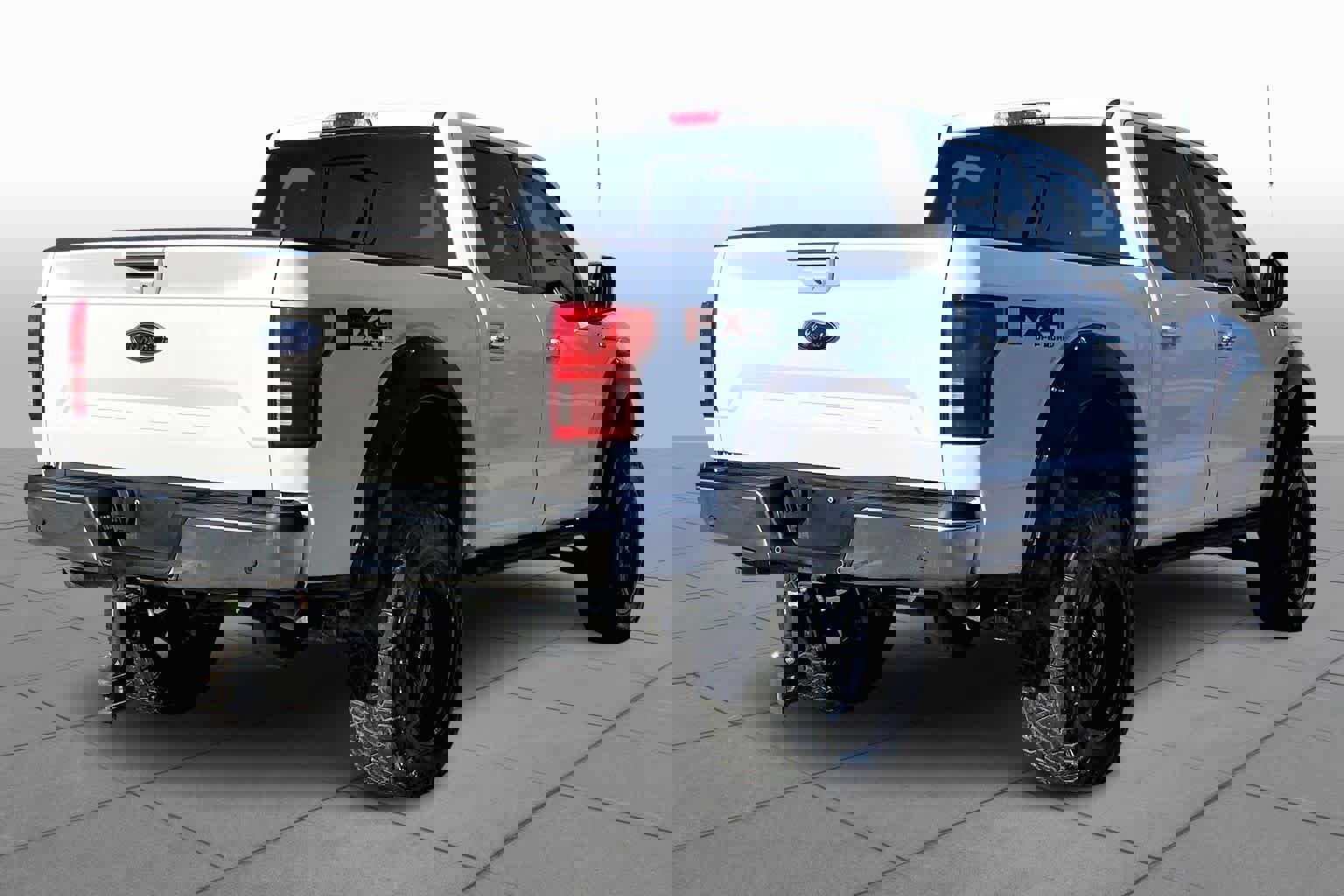 Certified 2020 Ford F150 Lariat w/ Equipment Group 502A Luxury image 4