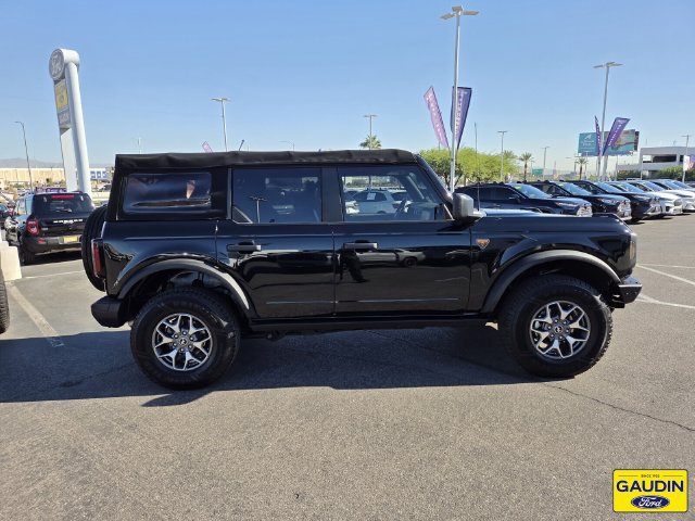 Certified 2022 Ford Bronco Badlands AWD/4WD image 8