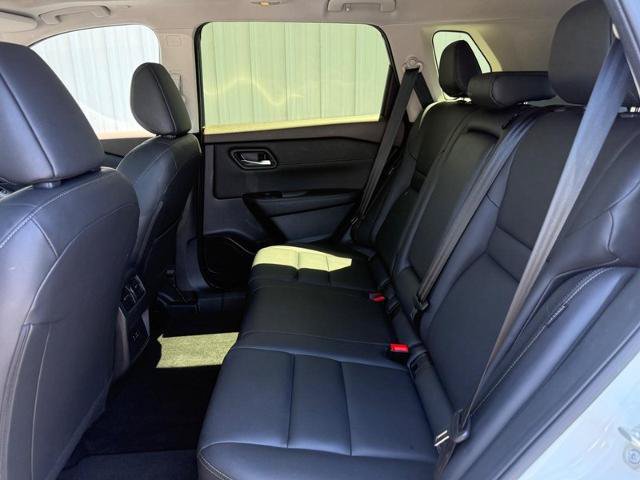 Used 2023 Nissan Rogue SL AWD/4WD image 7