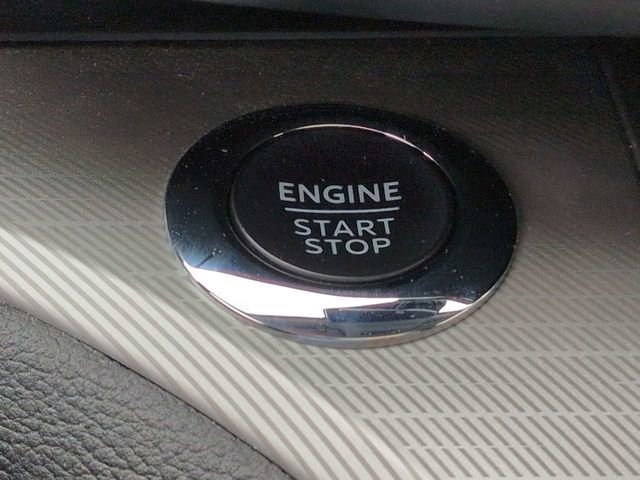 Certified 2022 Ford Explorer XLT w/ Equipment Group 202A image 38