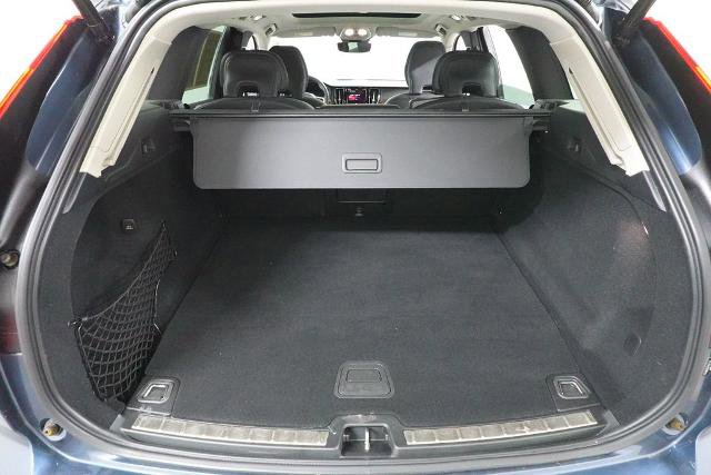 Used 2023 Volvo XC60 T8 Plus AWD/4WD image 27