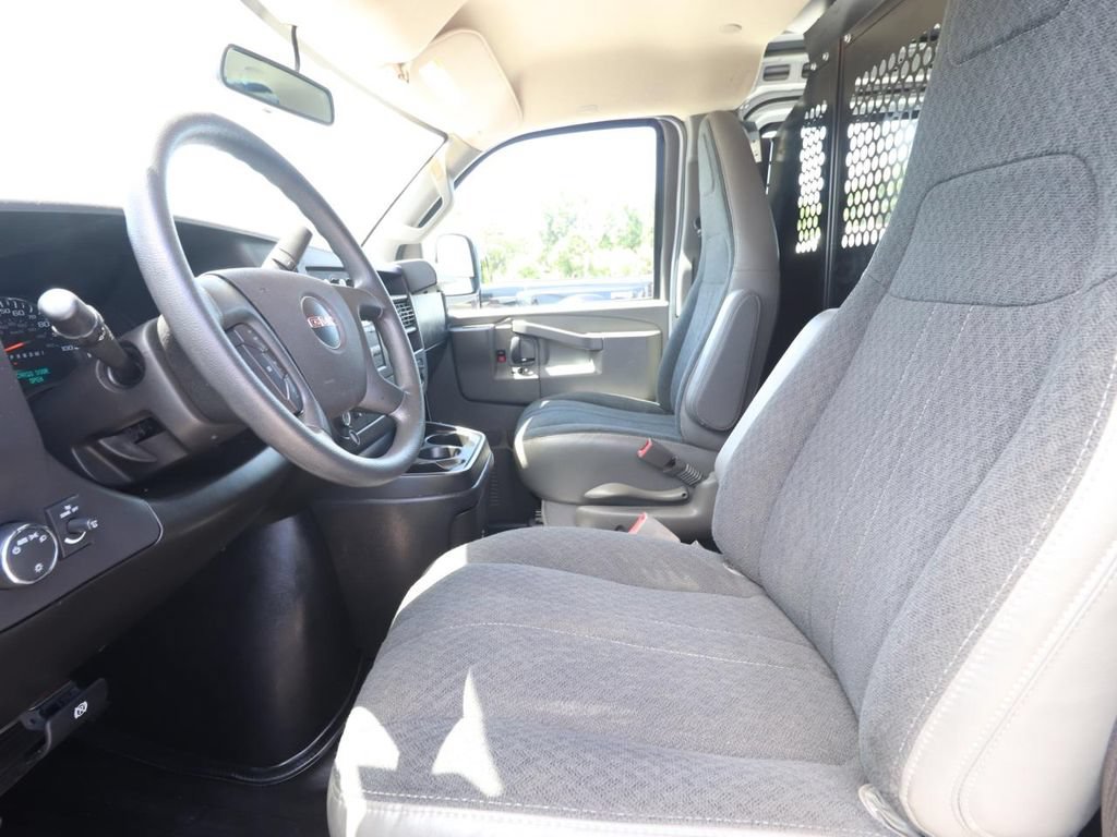 Used 2024 GMC Savana 2500 w/ Driver Convenience Package RWD image 3