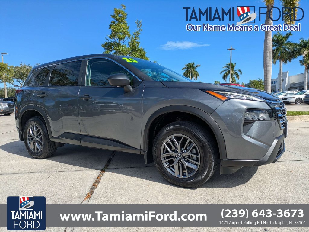 Used 2025 Nissan Rogue S AWD/4WD image 1