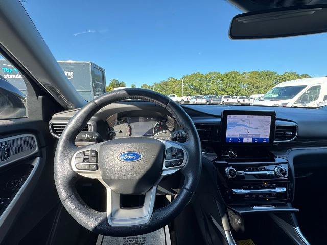 Certified 2022 Ford Explorer Limited AWD/4WD image 16