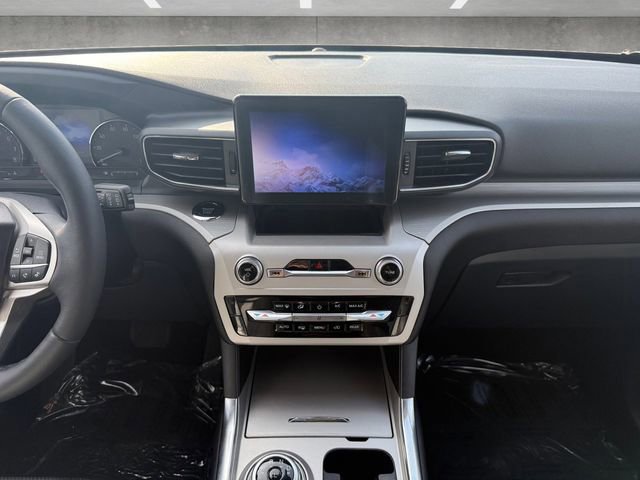 Certified 2023 Ford Explorer XLT w/ Equipment Group 202A image 9