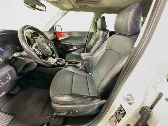 Used 2020 Kia Soul GT-Line Turbo FWD image 28