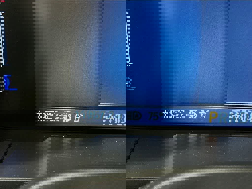 Certified 2025 Ford Maverick Lariat w/ Black Appearance Package image 21