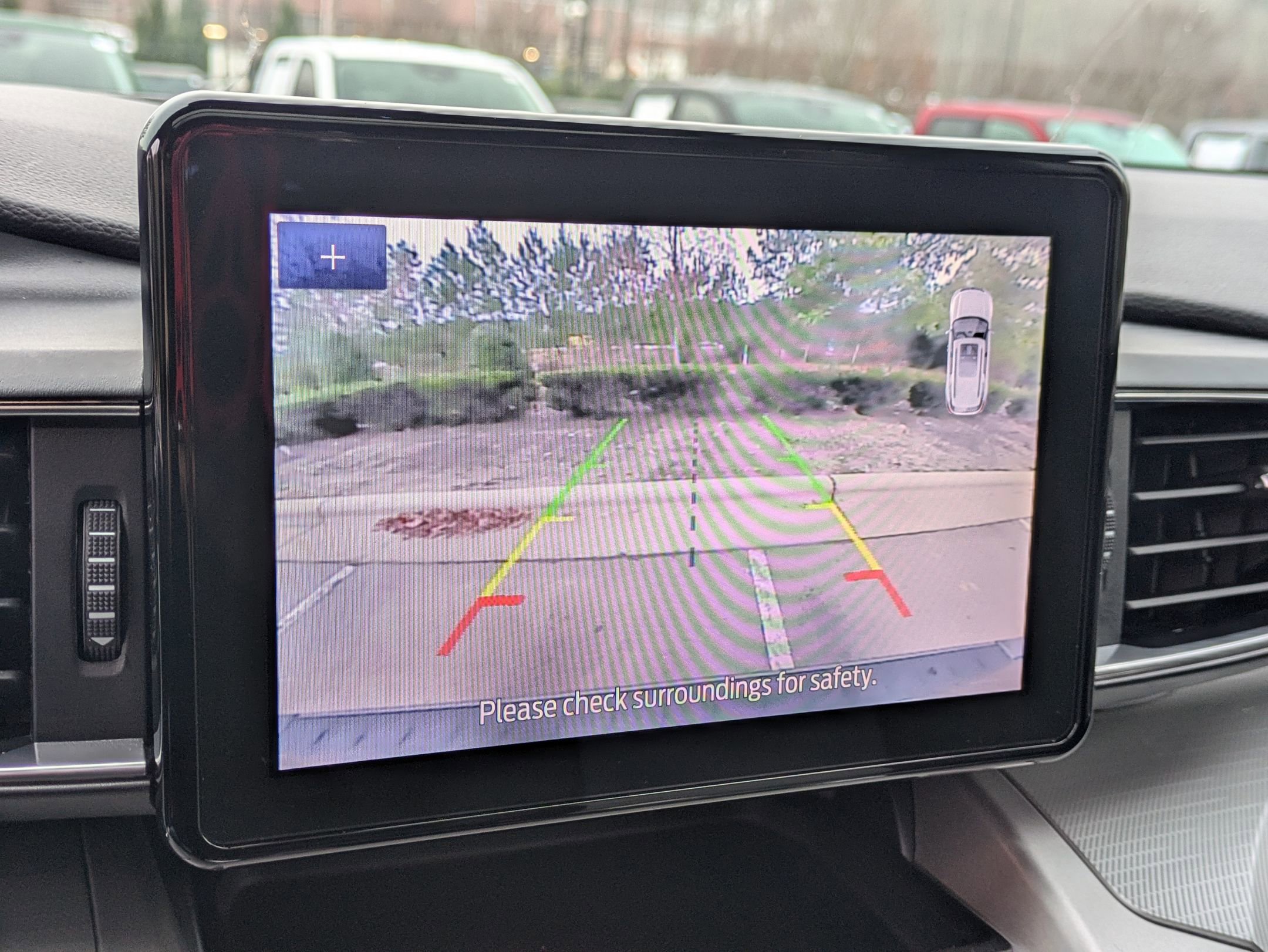 Certified 2022 Ford Explorer XLT w/ Equipment Group 202A image 26