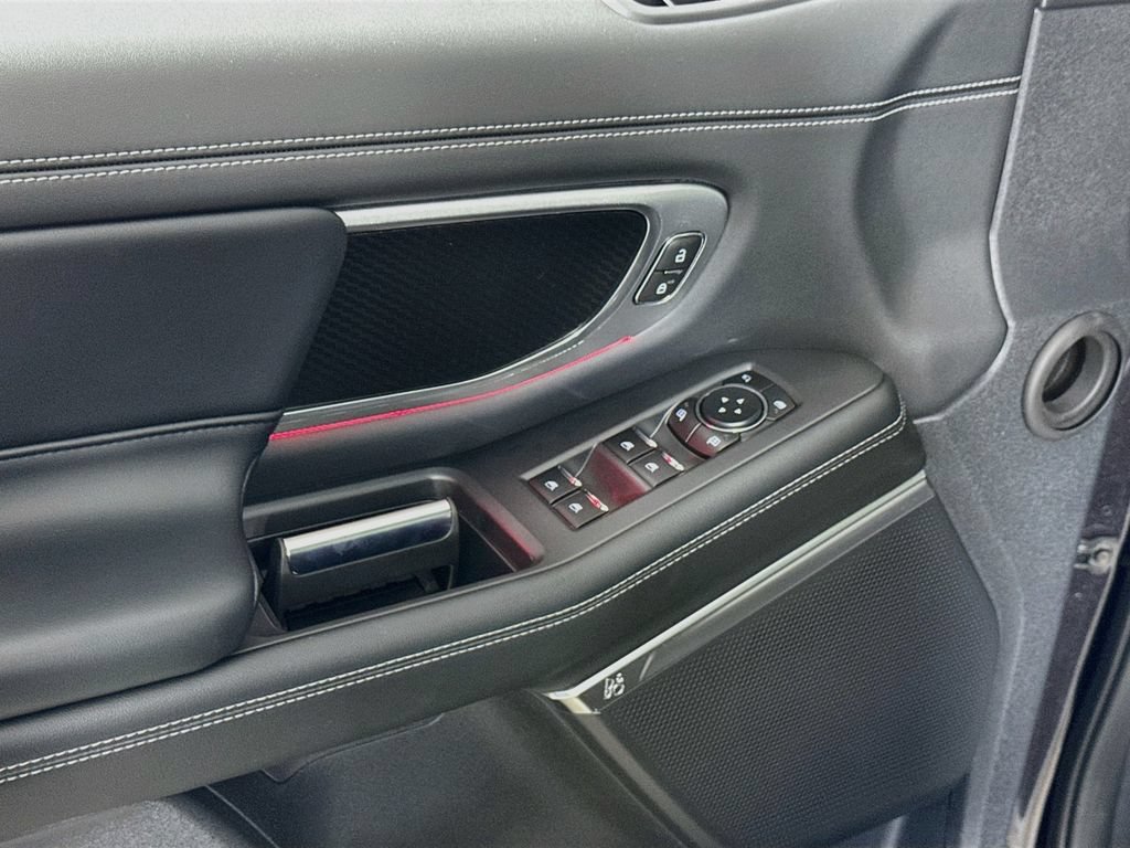 Certified 2026 Ford Expedition Platinum w/ Stealth Performance Package AWD/4WD image 18