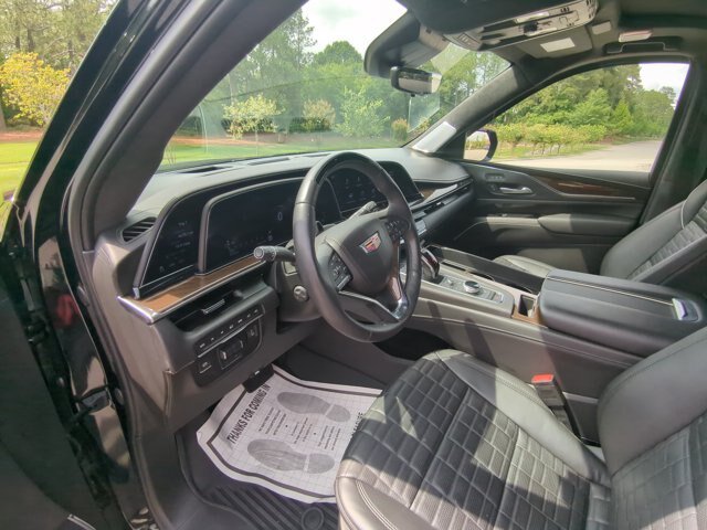Used 2024 Cadillac Escalade ESV Sport Platinum w/ LPO, ONYX Package AWD/4WD image 15