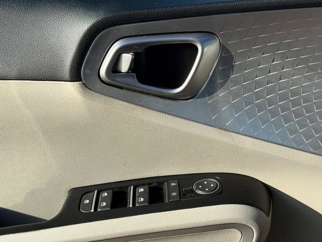 Used 2022 Kia Soul LX FWD image 22