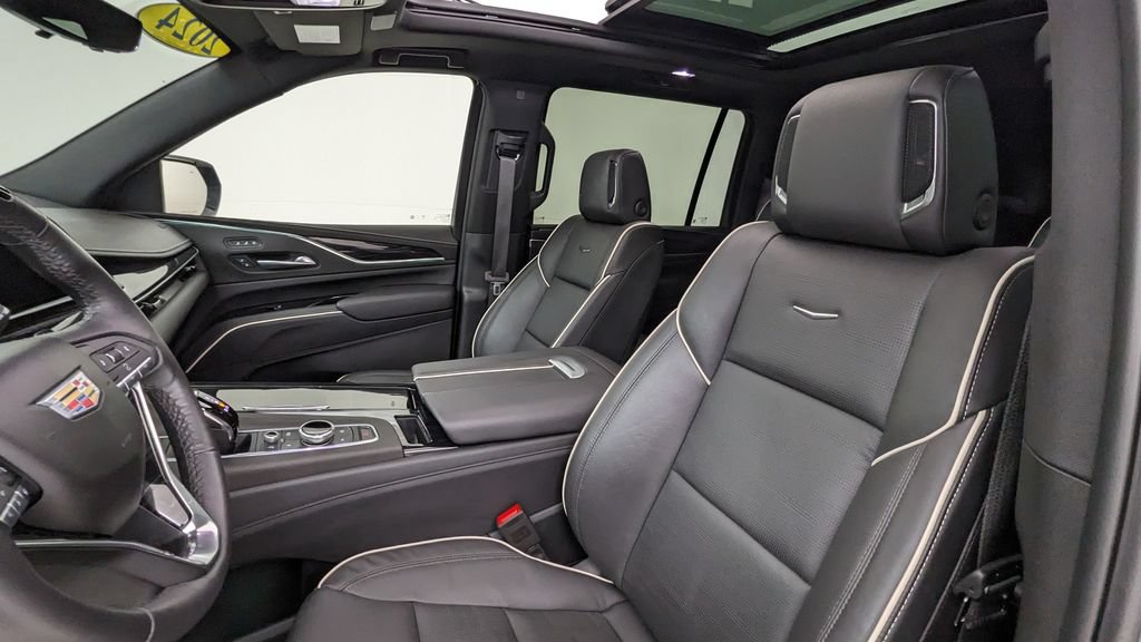 Used 2024 Cadillac Escalade ESV Sport w/ Touring Package AWD/4WD image 2