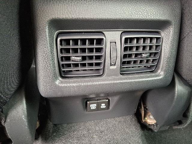 Used 2025 Toyota Camry LE FWD image 11