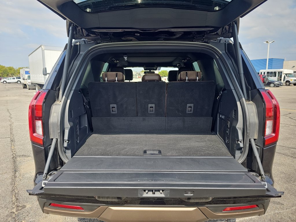 Certified 2025 Ford Expedition King Ranch AWD/4WD image 12