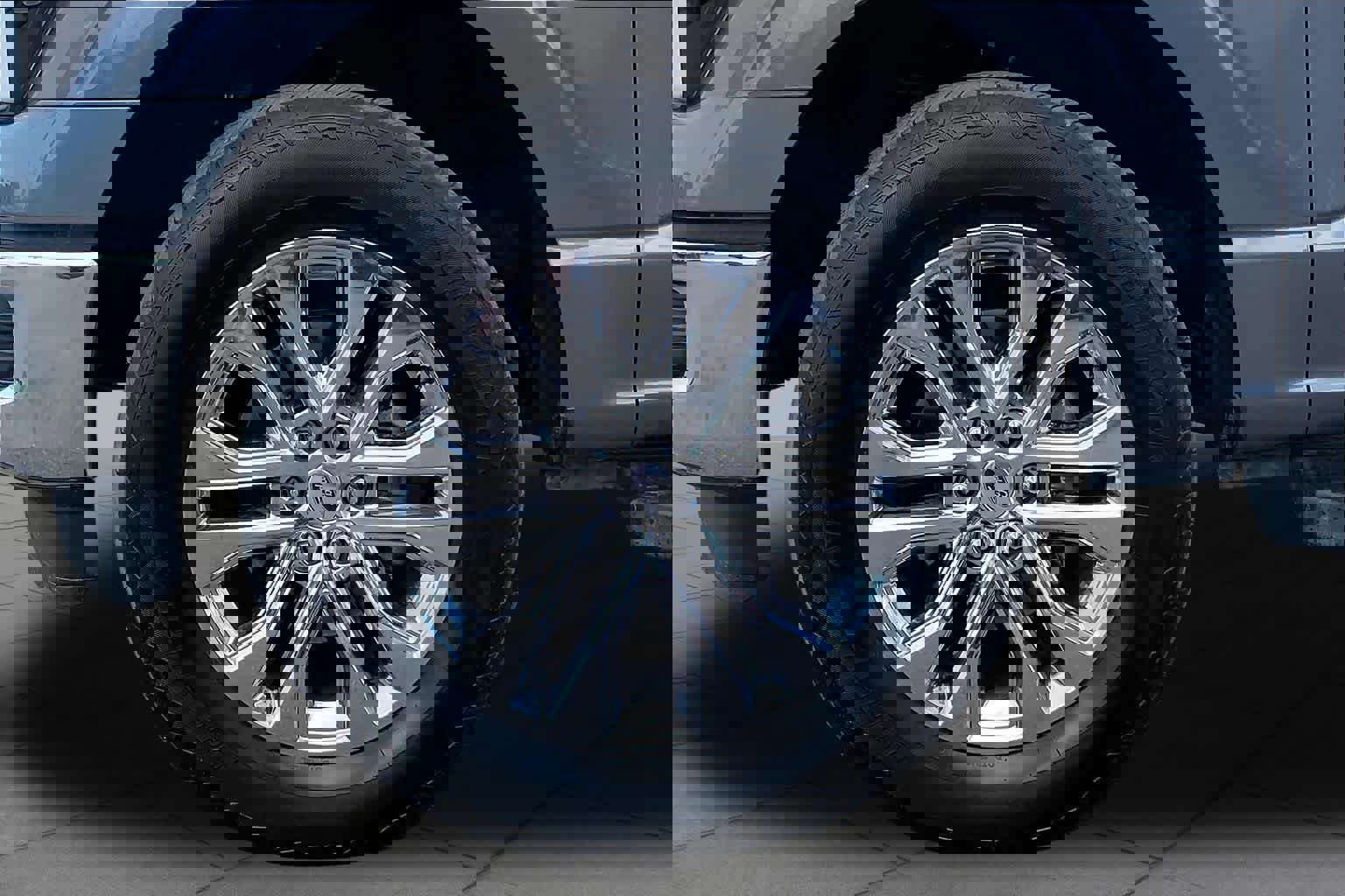 Certified 2025 Ford F150 Lariat w/ Equipment Group 501A Mid image 13