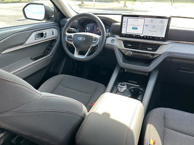 Certified 2025 Ford Explorer Active RWD image 9