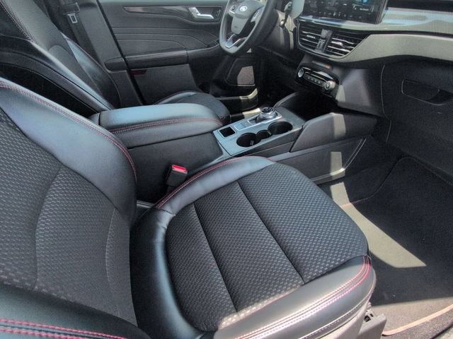 Certified 2023 Ford Escape ST-Line w/ Tech Pack #1 FWD image 18