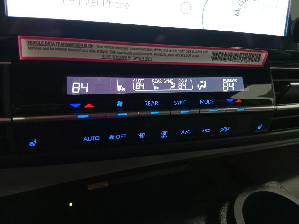 Used 2024 Toyota Sienna XLE w/ XLE Plus Package image 21