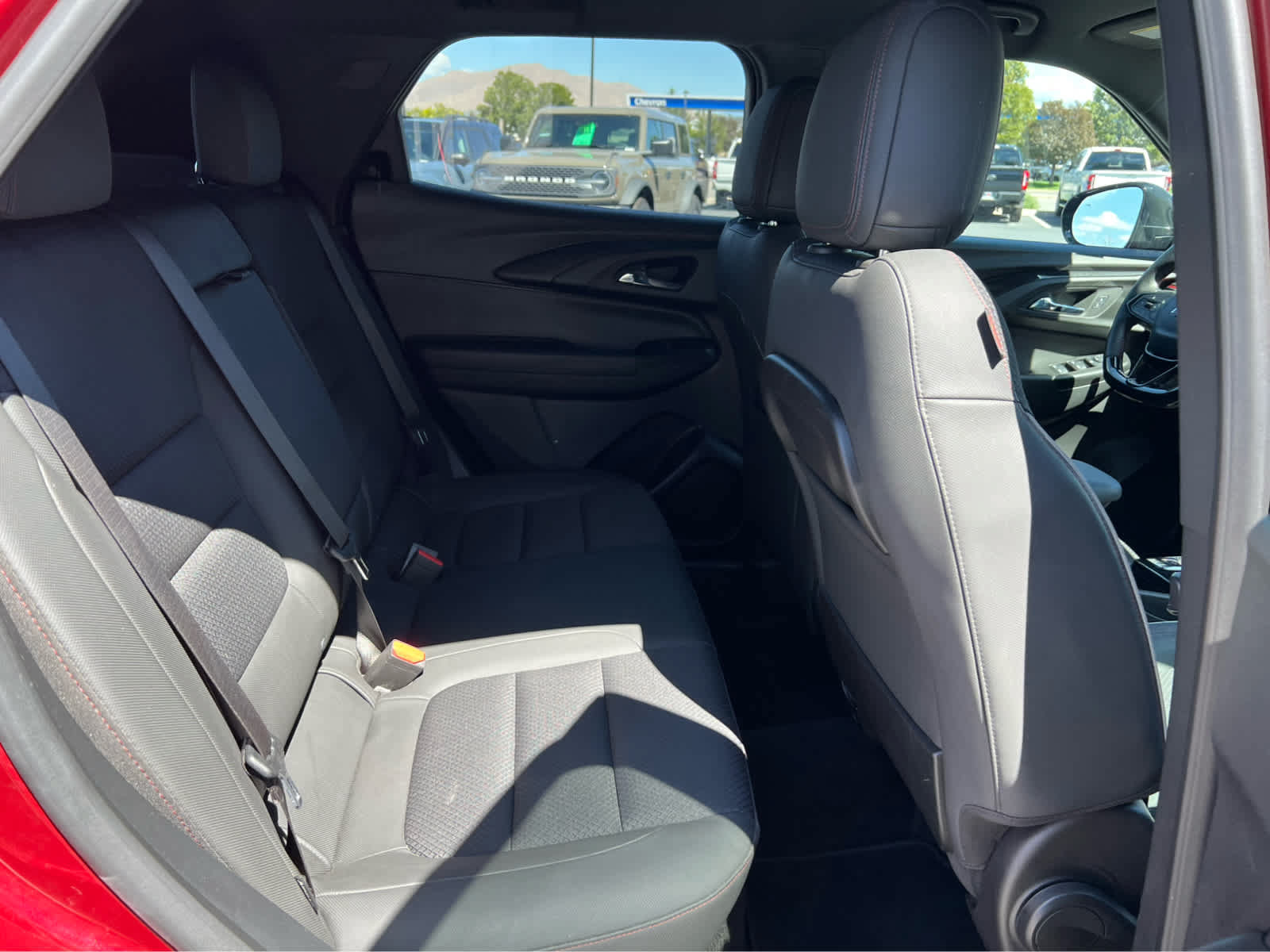 Used 2023 Chevrolet TrailBlazer RS w/ Convenience Package AWD/4WD image 25