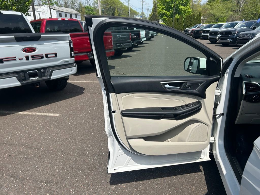 Certified 2023 Ford Edge Titanium AWD/4WD image 11