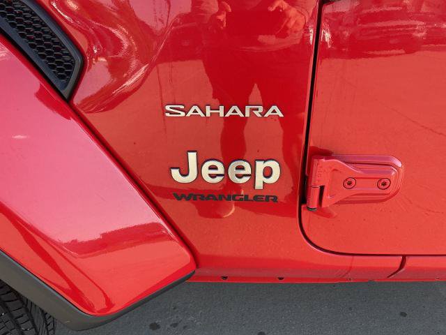 Used 2023 Jeep Wrangler Unlimited Sahara AWD/4WD image 34