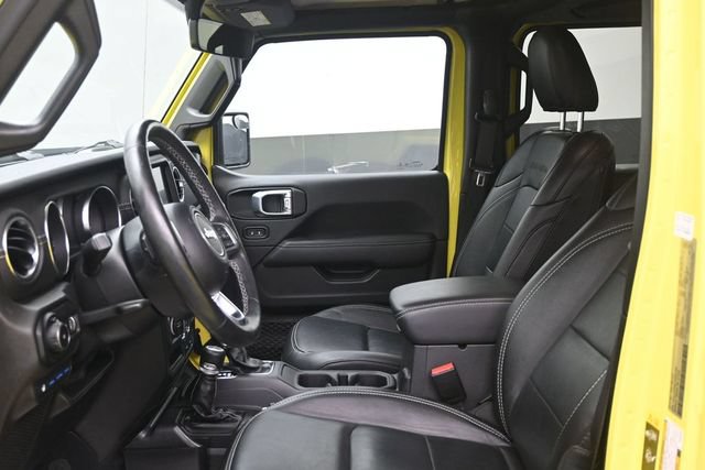 Used 2023 Jeep Wrangler Unlimited Sahara w/ Cold Weather Group AWD/4WD image 6