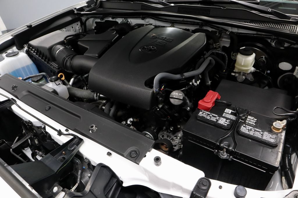 Used 2023 Toyota Tacoma SR AWD/4WD image 17