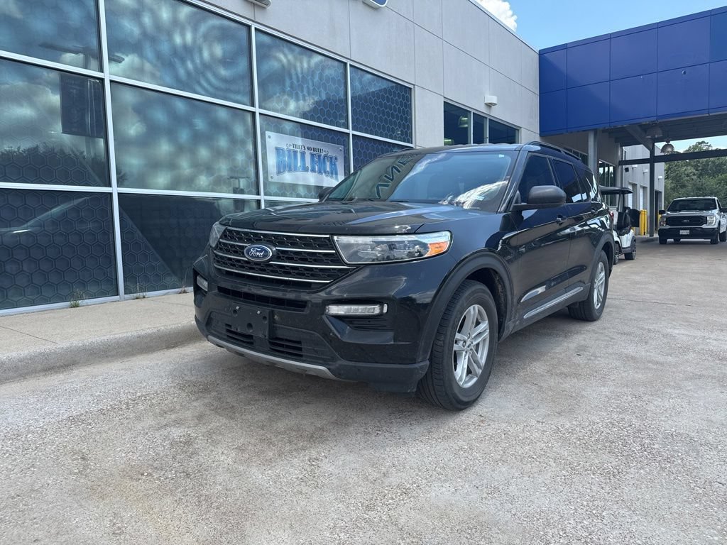 Certified 2024 Ford Explorer XLT w/ Equipment Group 202A RWD image 4