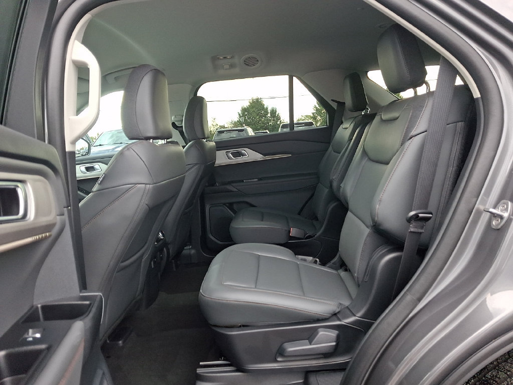 Certified 2026 Ford Explorer Active w/ Active Comfort Package AWD/4WD image 10