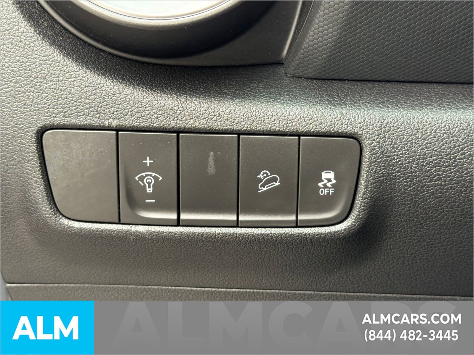 Used 2023 Hyundai Kona SE FWD image 36