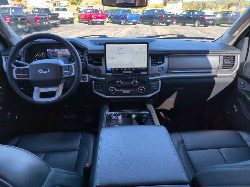 Certified 2022 Ford Expedition XLT AWD/4WD image 9