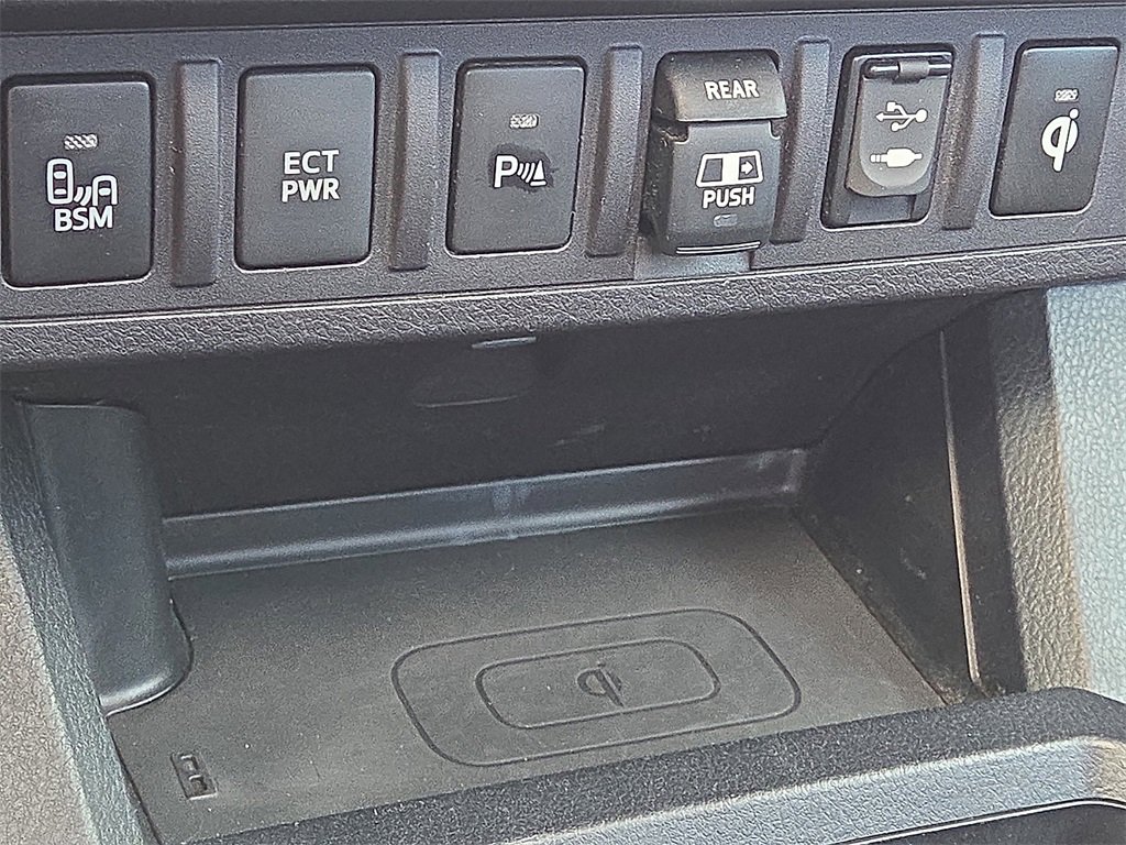 Used 2019 Toyota Tacoma 4x4 Double Cab image 29