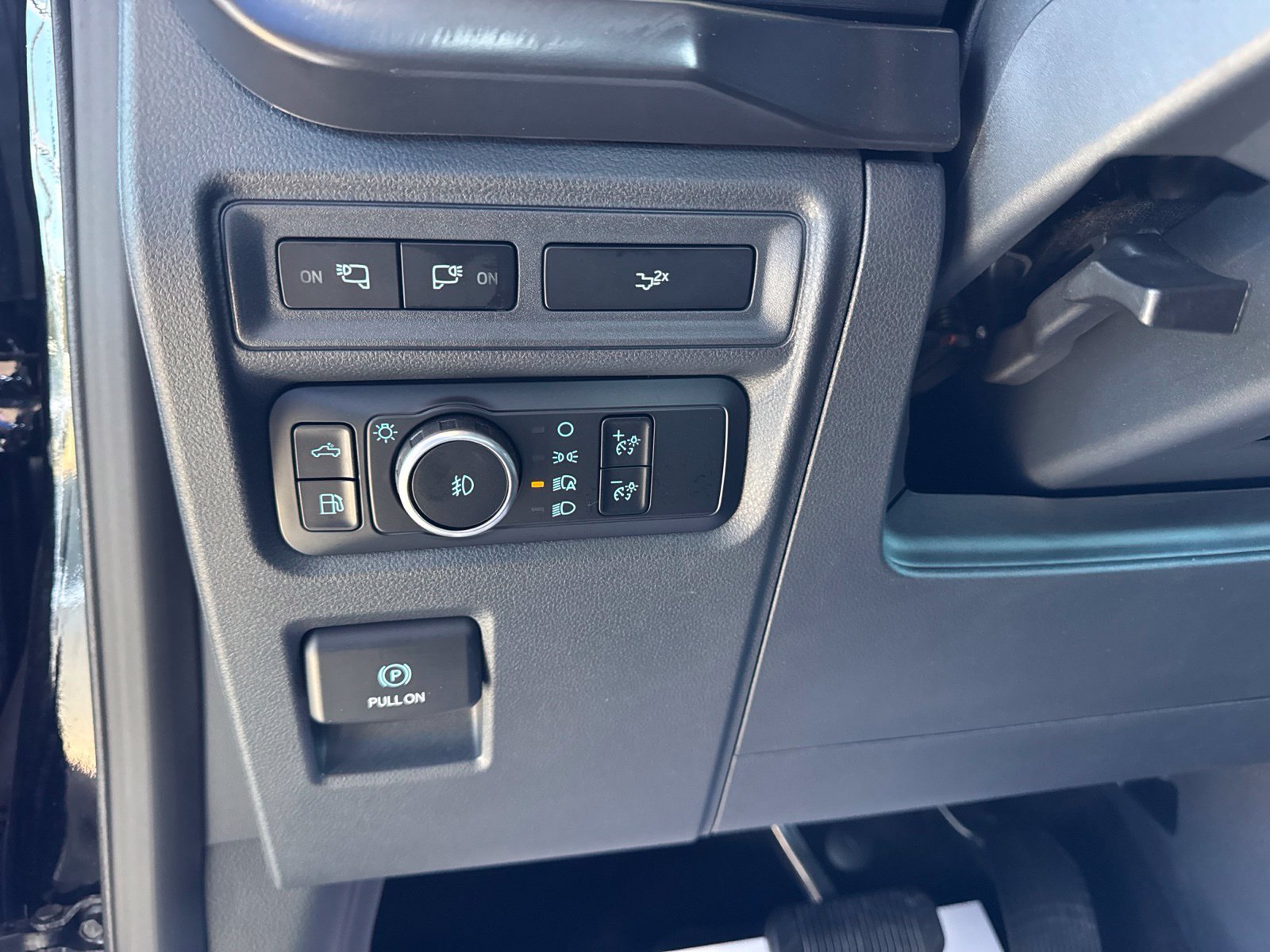 Certified 2024 Ford F150 XLT w/ Equipment Group 302A MID AWD/4WD image 30