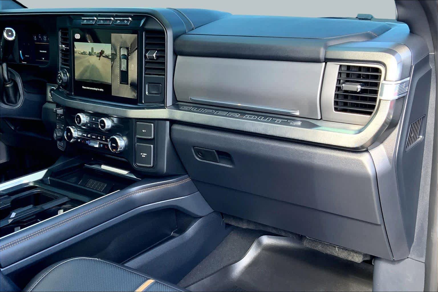 Certified 2024 Ford F350 Platinum w/ FX4 Off-Road Package AWD/4WD image 17