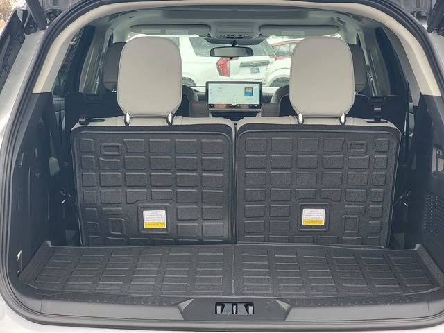 Certified 2026 Ford Explorer Active w/ Active Comfort Package image 23